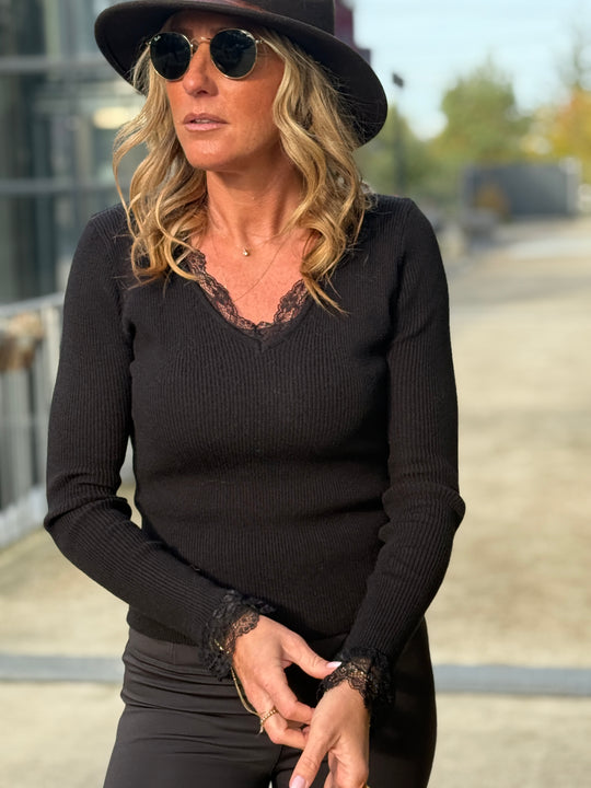 Pull maille manchette dentelle Noir 1911