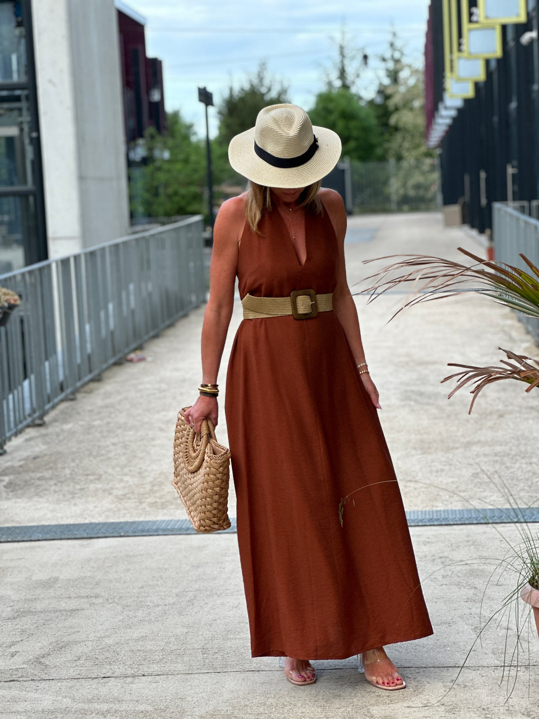 Robe longue dos croisé châtaigne