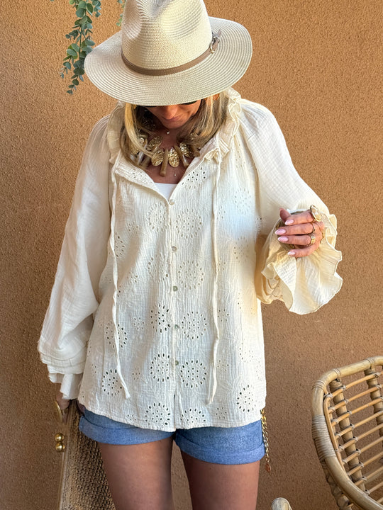 Blouse écru avec volants 15079 (PRECOMMANDE)