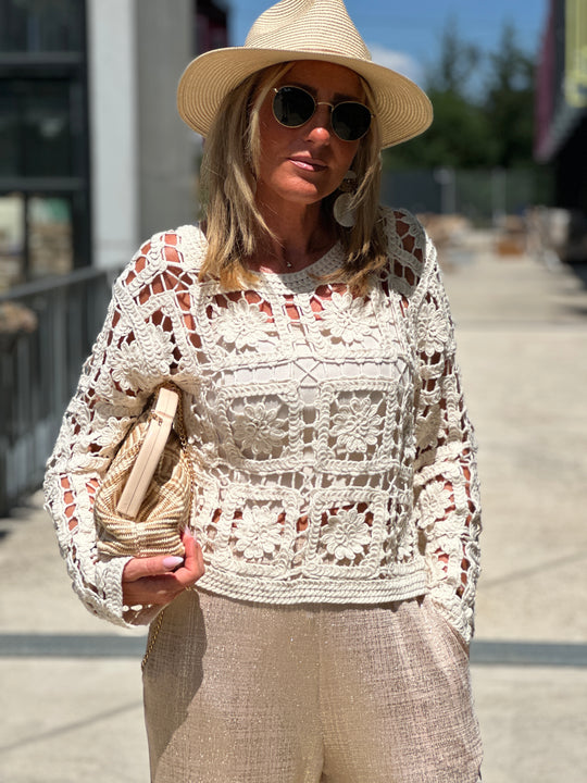 Pull crochet écru fleur 113