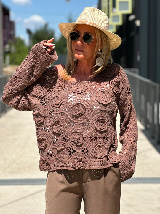 Pull crochet fleur relief choco 112
