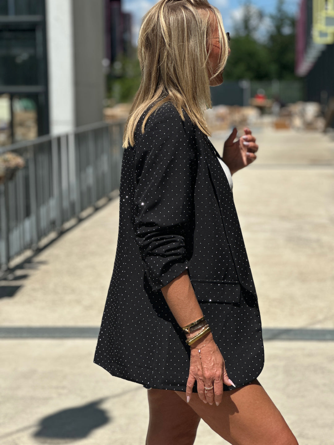 Blazer manches froncées strass