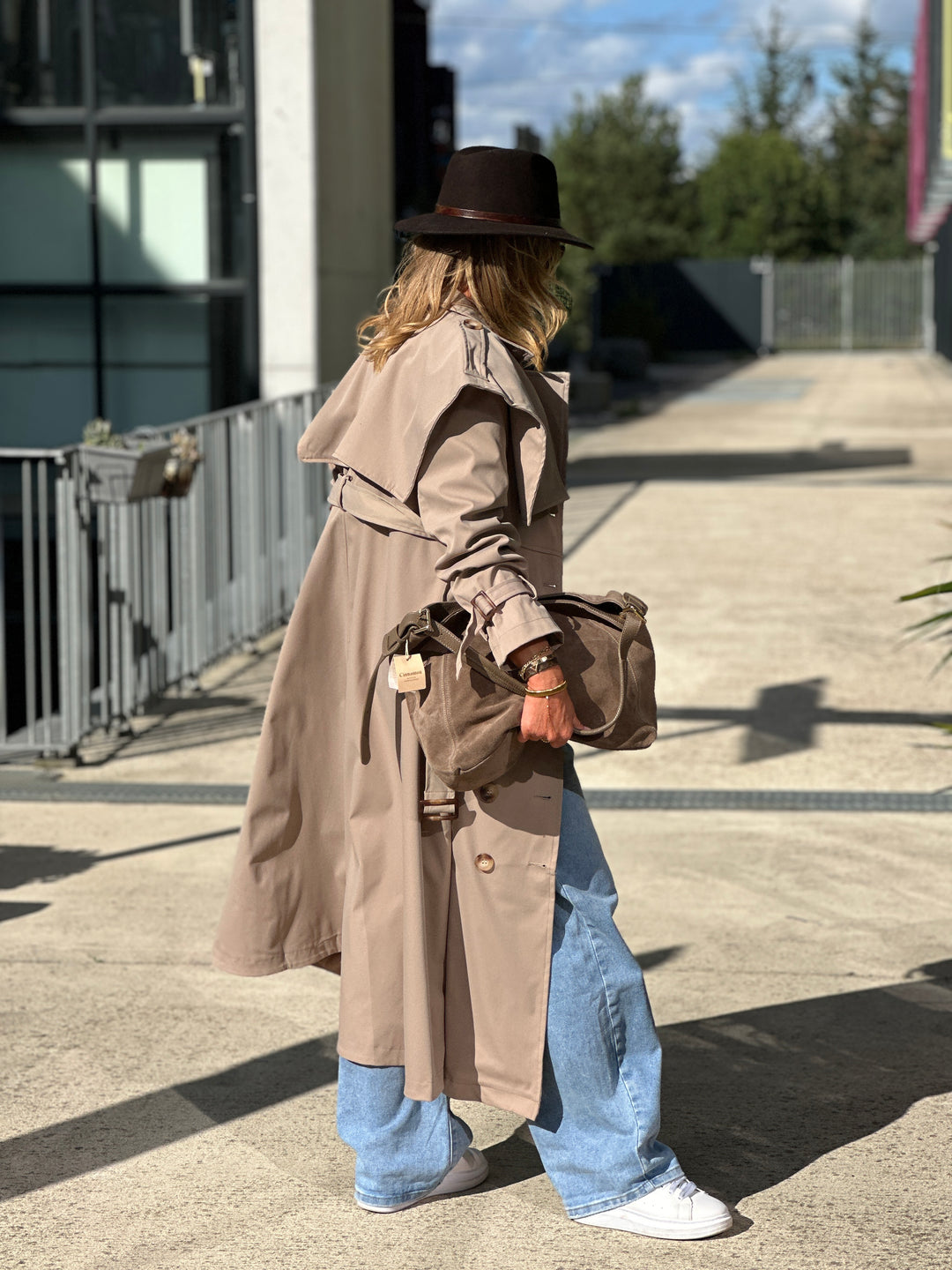 Trench long taupe avec cape 3159