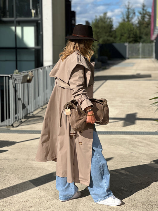 Trench long taupe avec cape 3159
