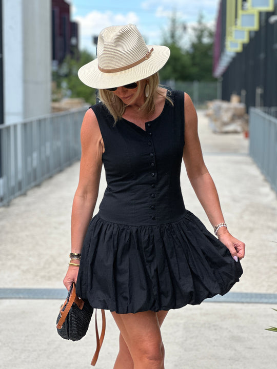 Robe noir volant 7869