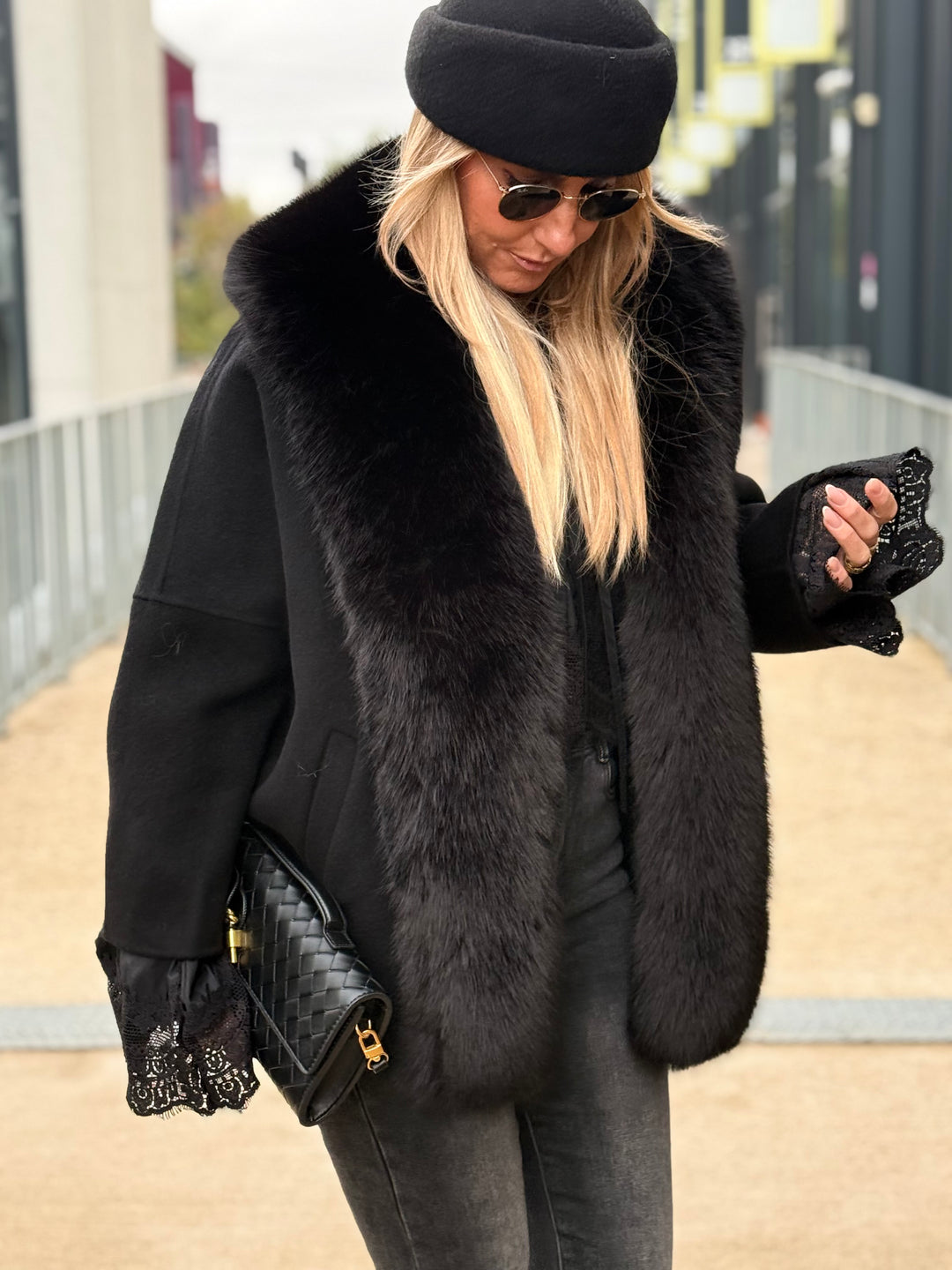 Manteau laine bandes fourrures Noir