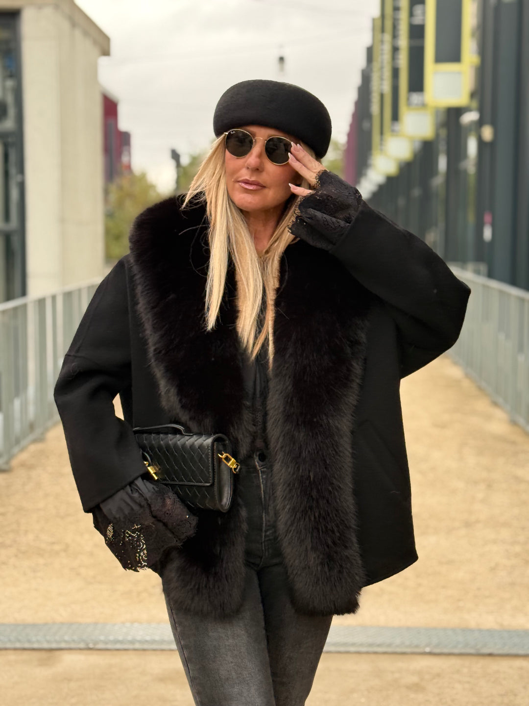 Manteau laine bandes fourrures Noir