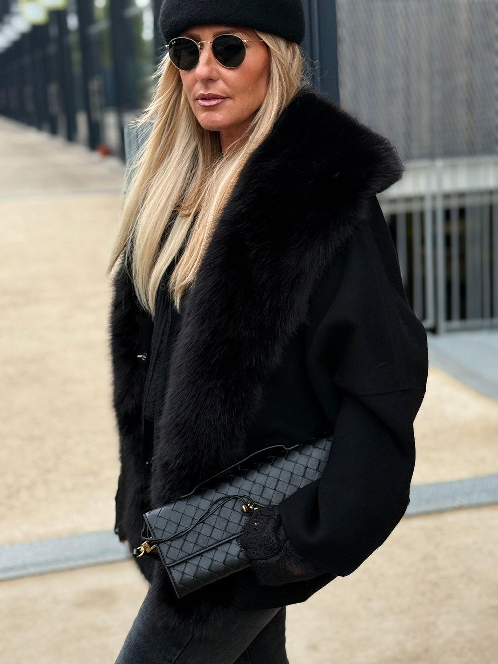Manteau laine bandes fourrures Noir