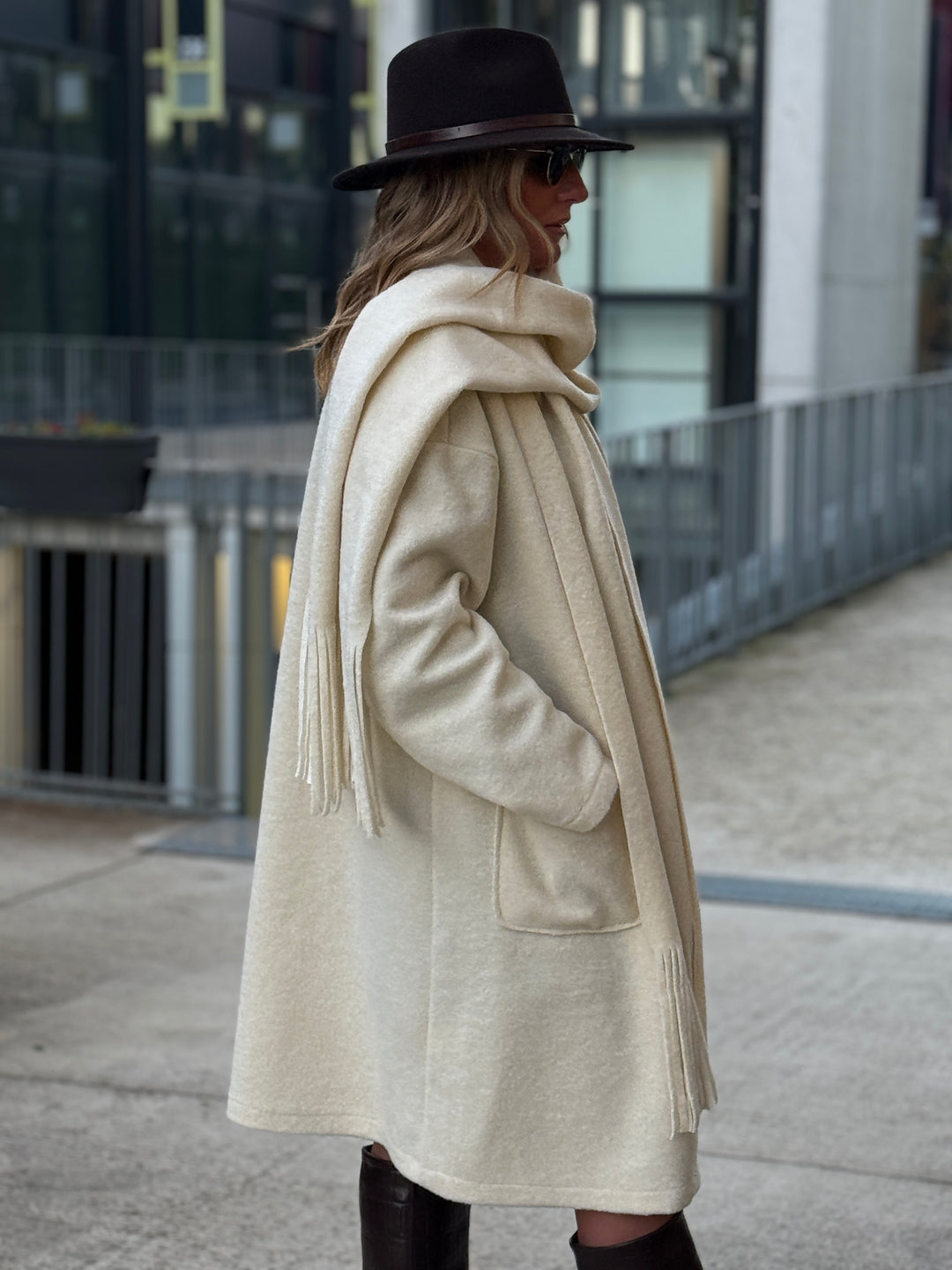 Manteau écharpe frange 5533
