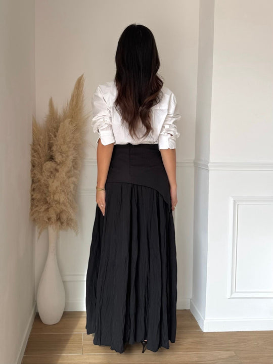 Jupe asymétrique noir Y25189