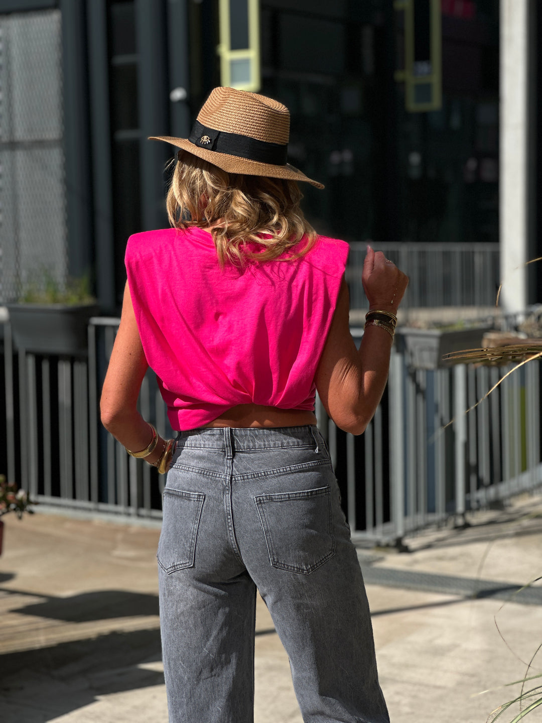 Top épaule fushia