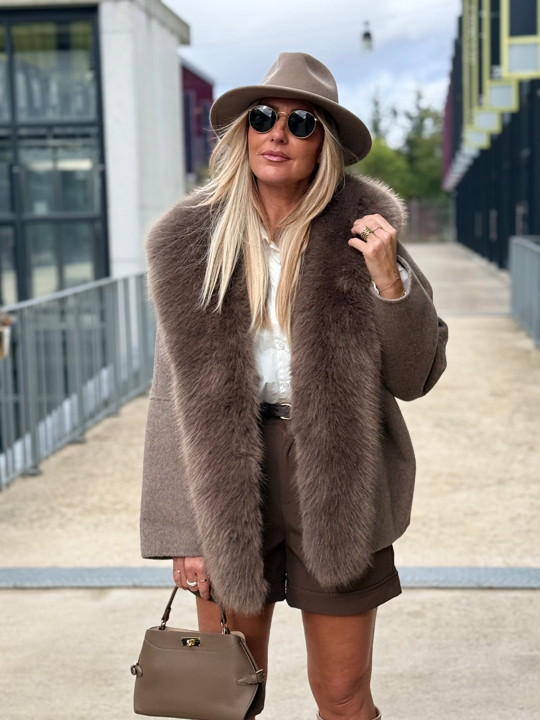 Manteau laine bandes fourrures Taupe