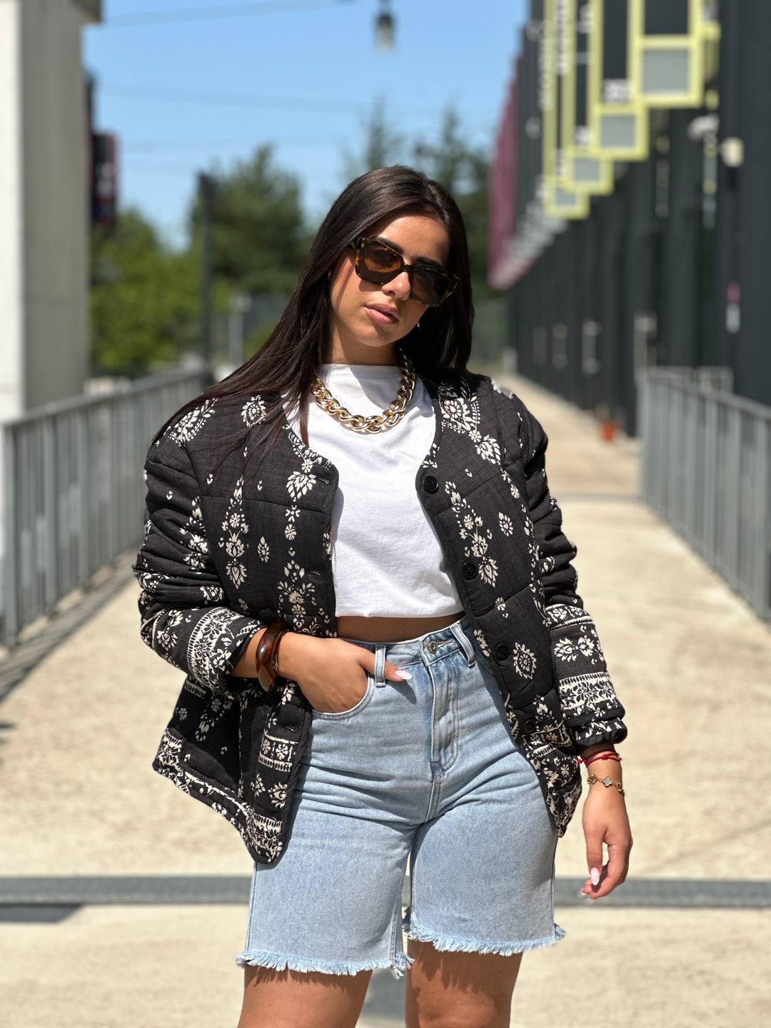 Veste matelassée noir motifs écru 3138