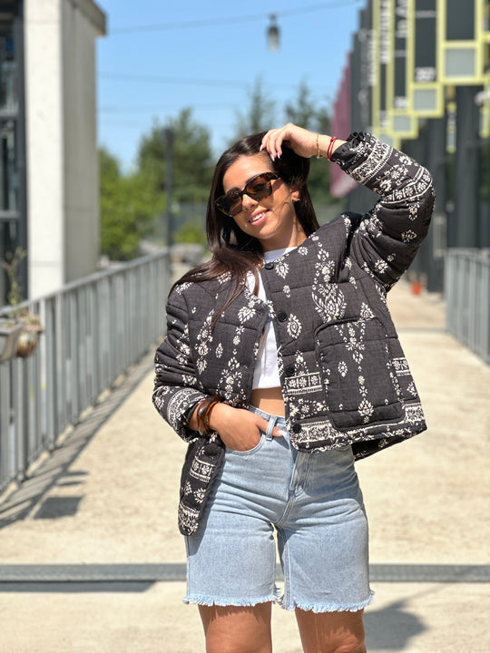 Veste matelassée noir motifs écru 3138