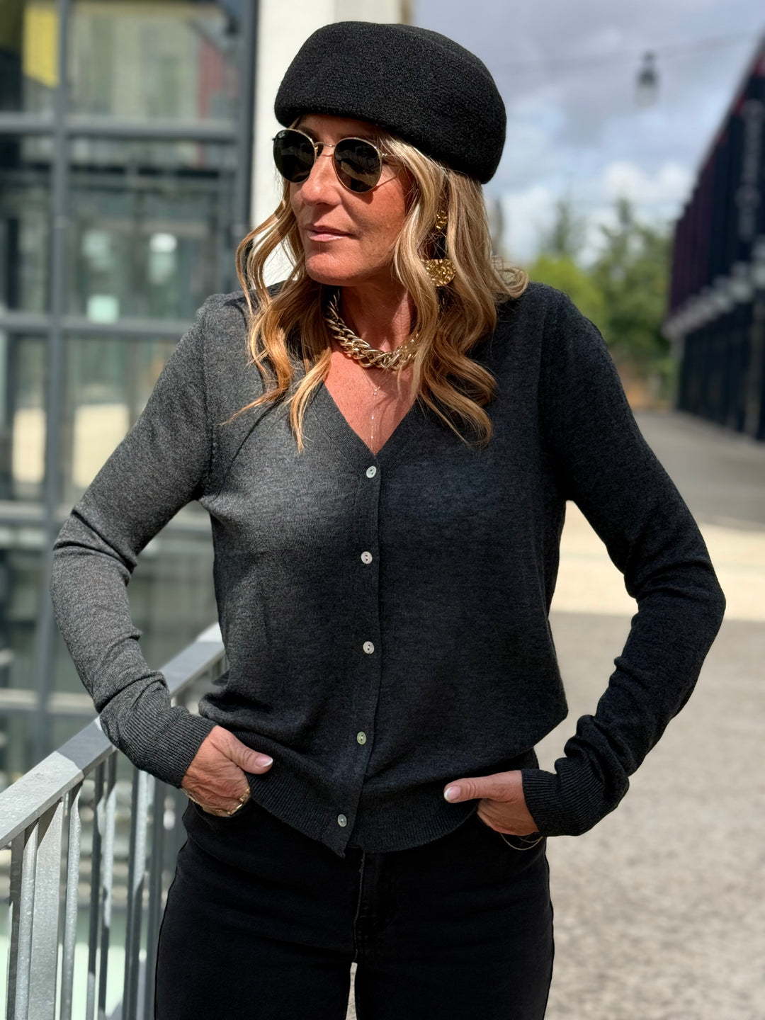 Gilet laine simple col V 2033 Gris
