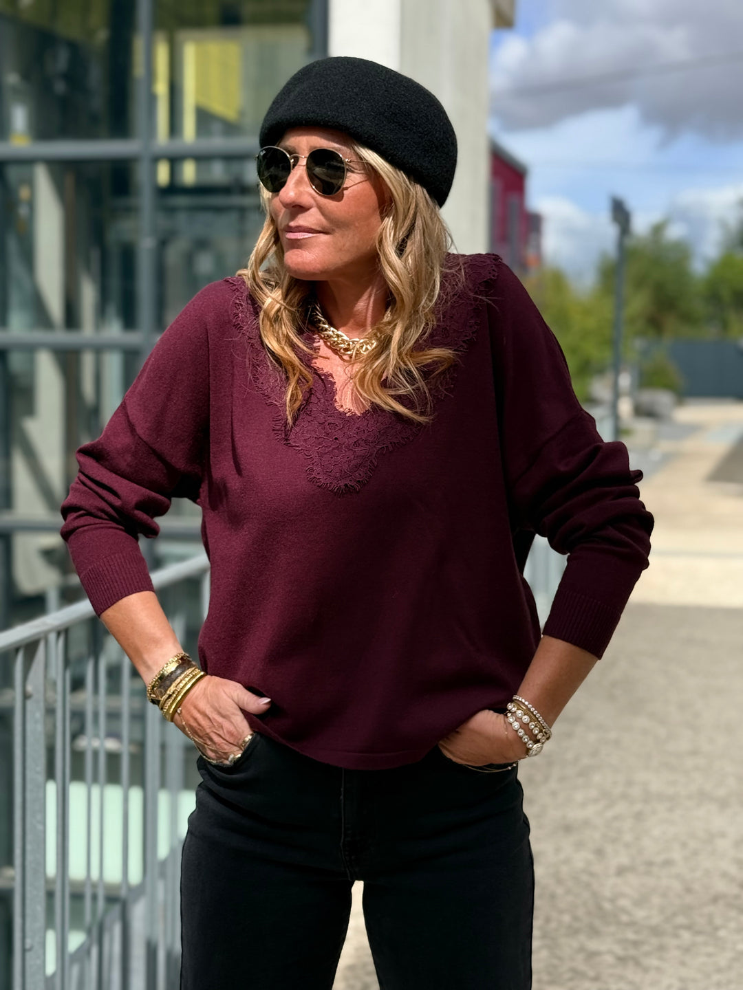 Pull Col dentelles Brodeaux 299