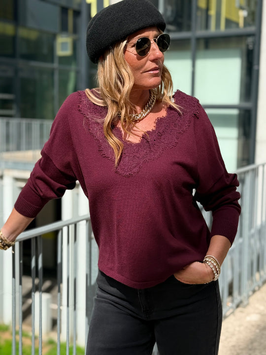 Pull Col dentelles Brodeaux 299