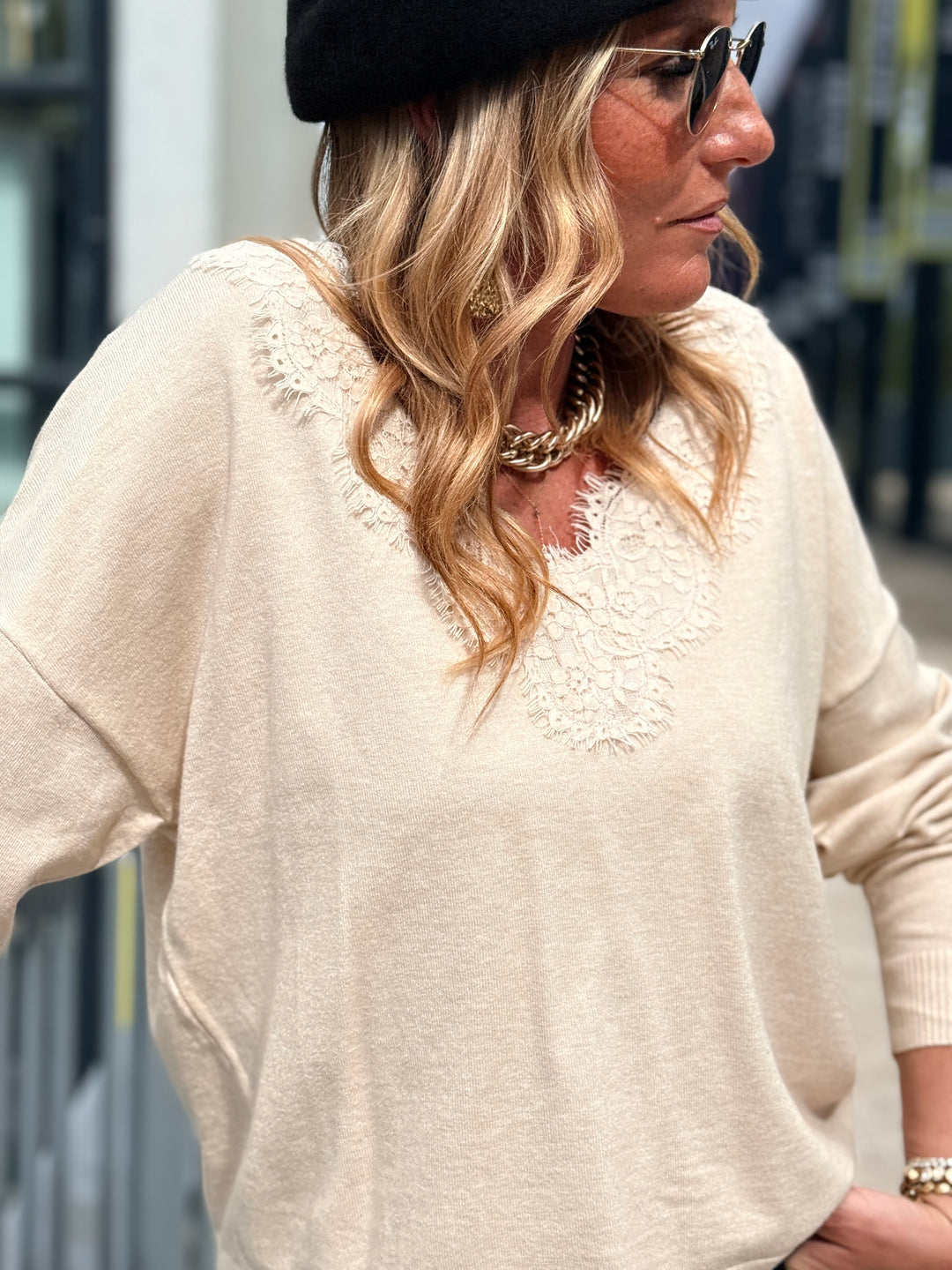 Pull Col dentelles Beige 299