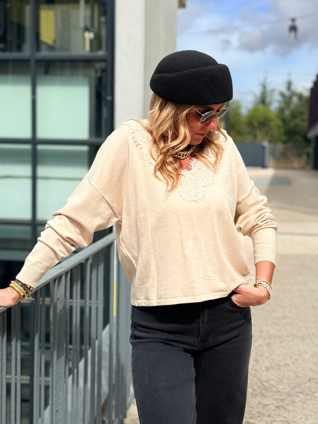 Pull Col dentelles Beige 299