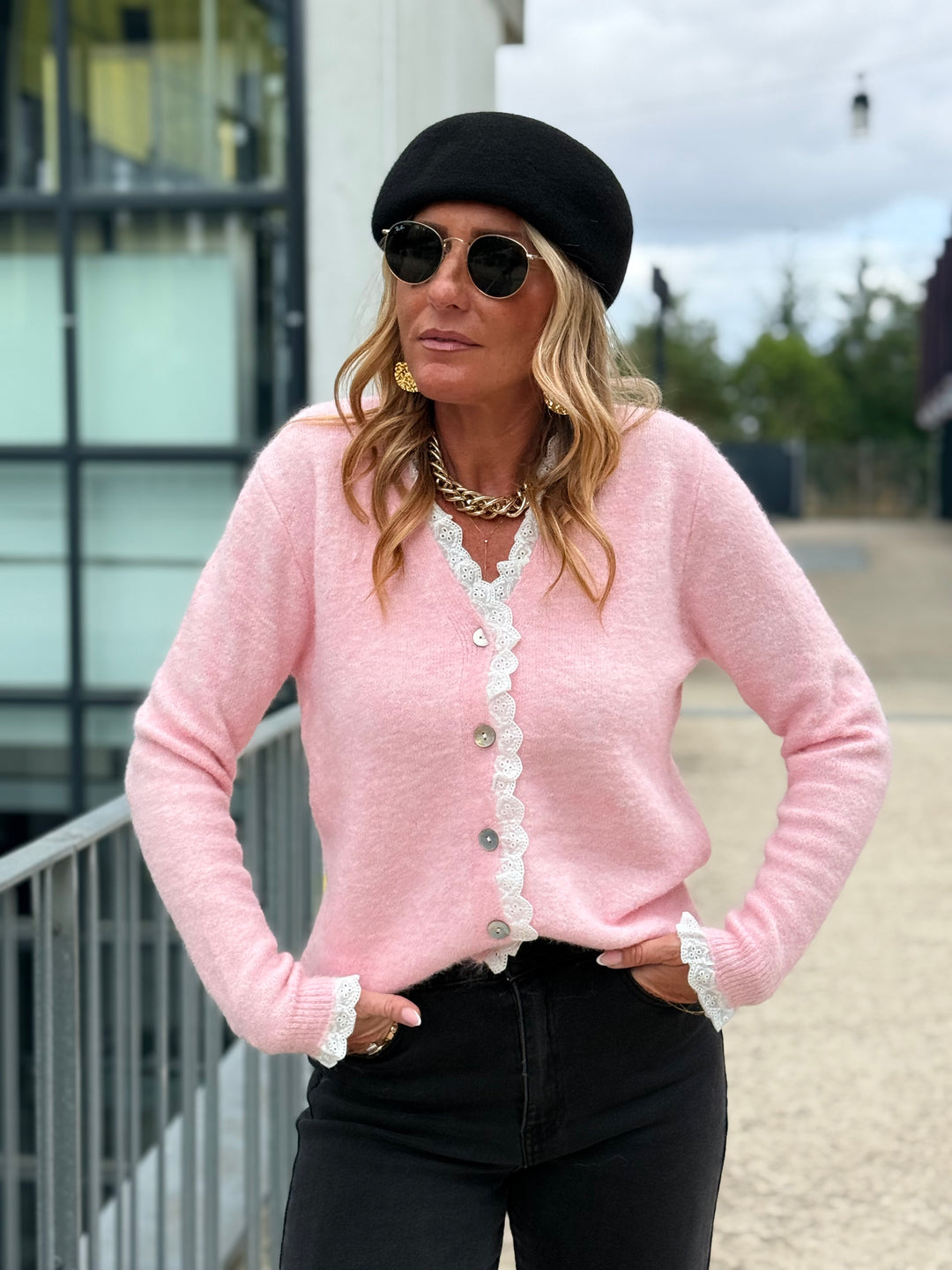 Pull rose col dentelle Yp1990