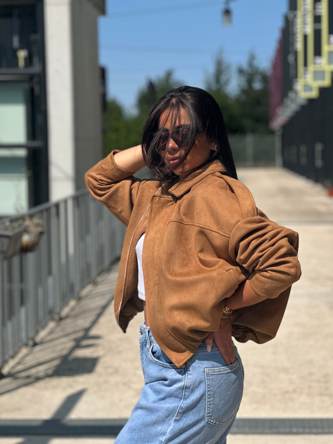 Bomber daim camel