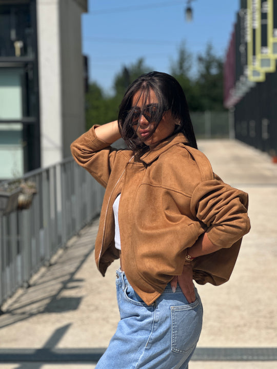 Bomber daim camel