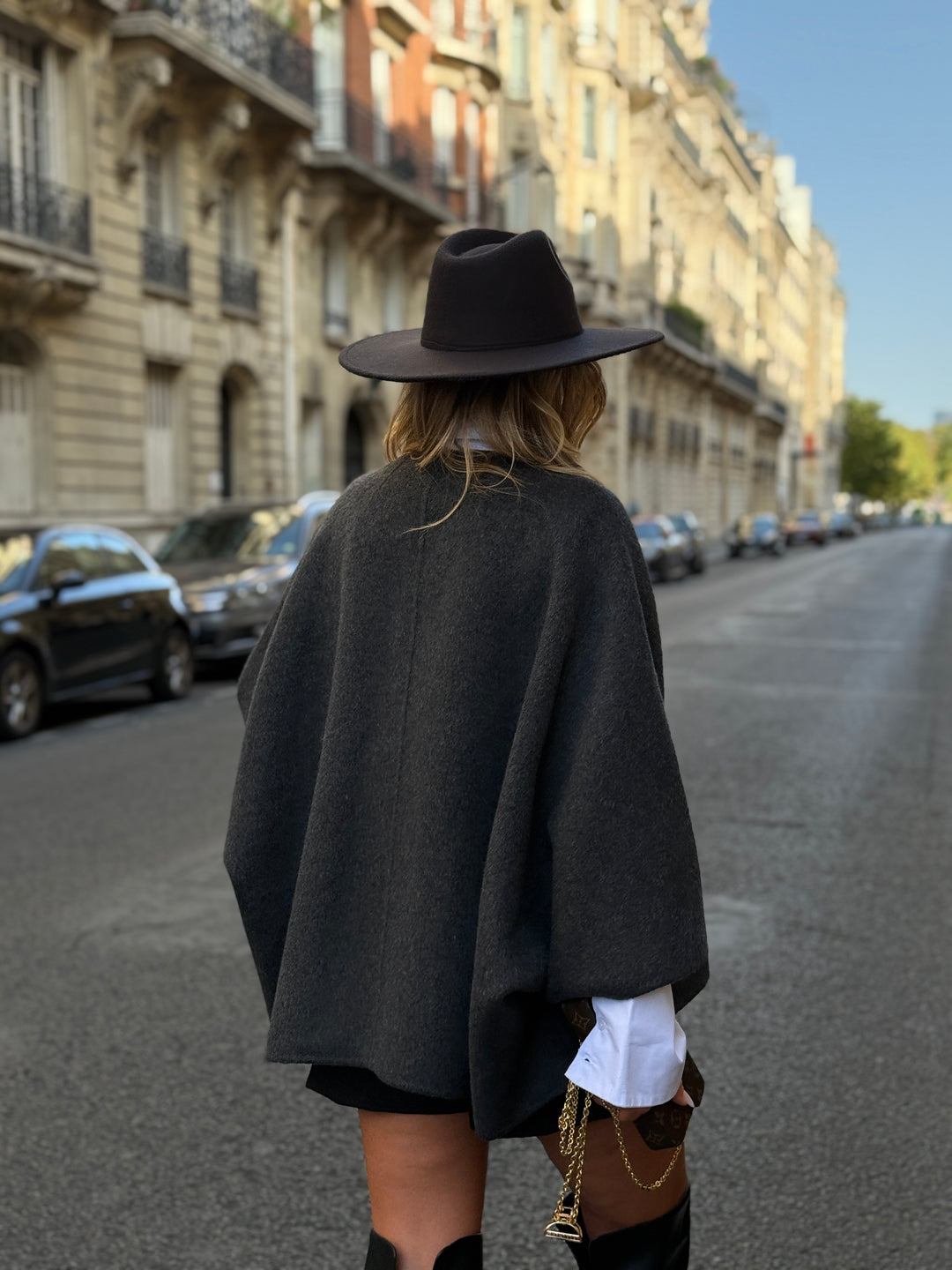 Cape laine réversible gris froncé /claire Sy729