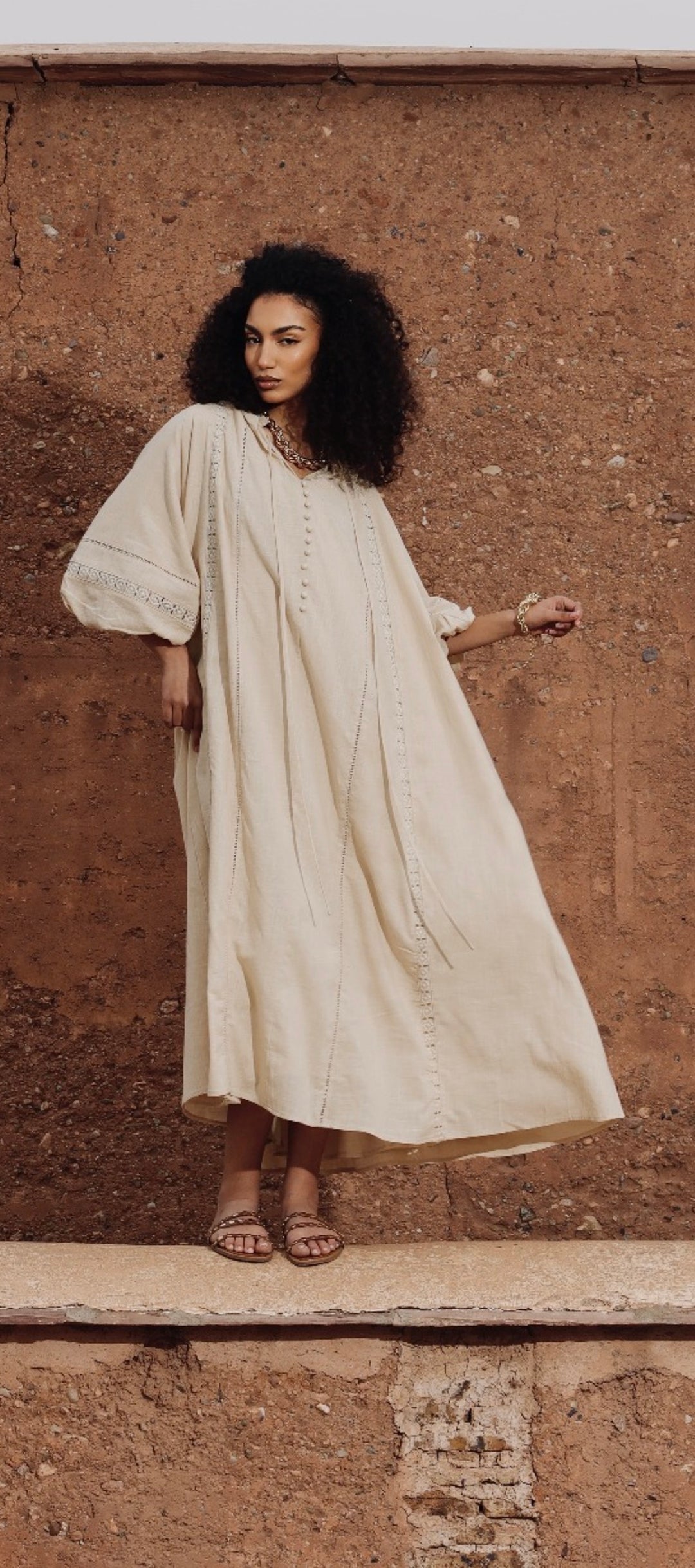 Robe beige bouffante /Qiu