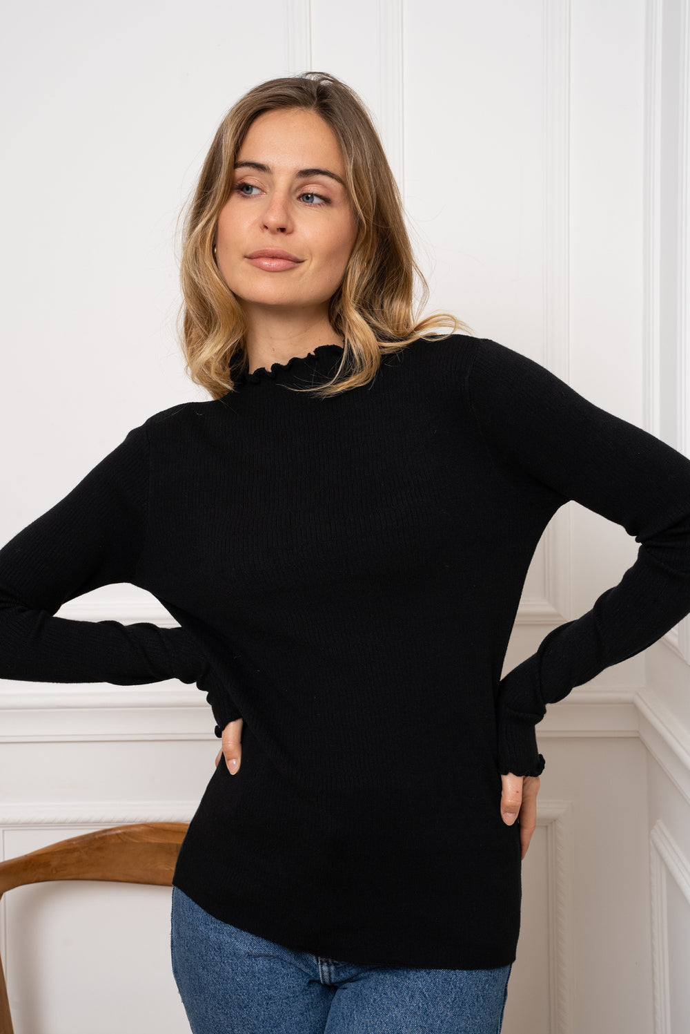 Pull saullier volant en Noir  9013