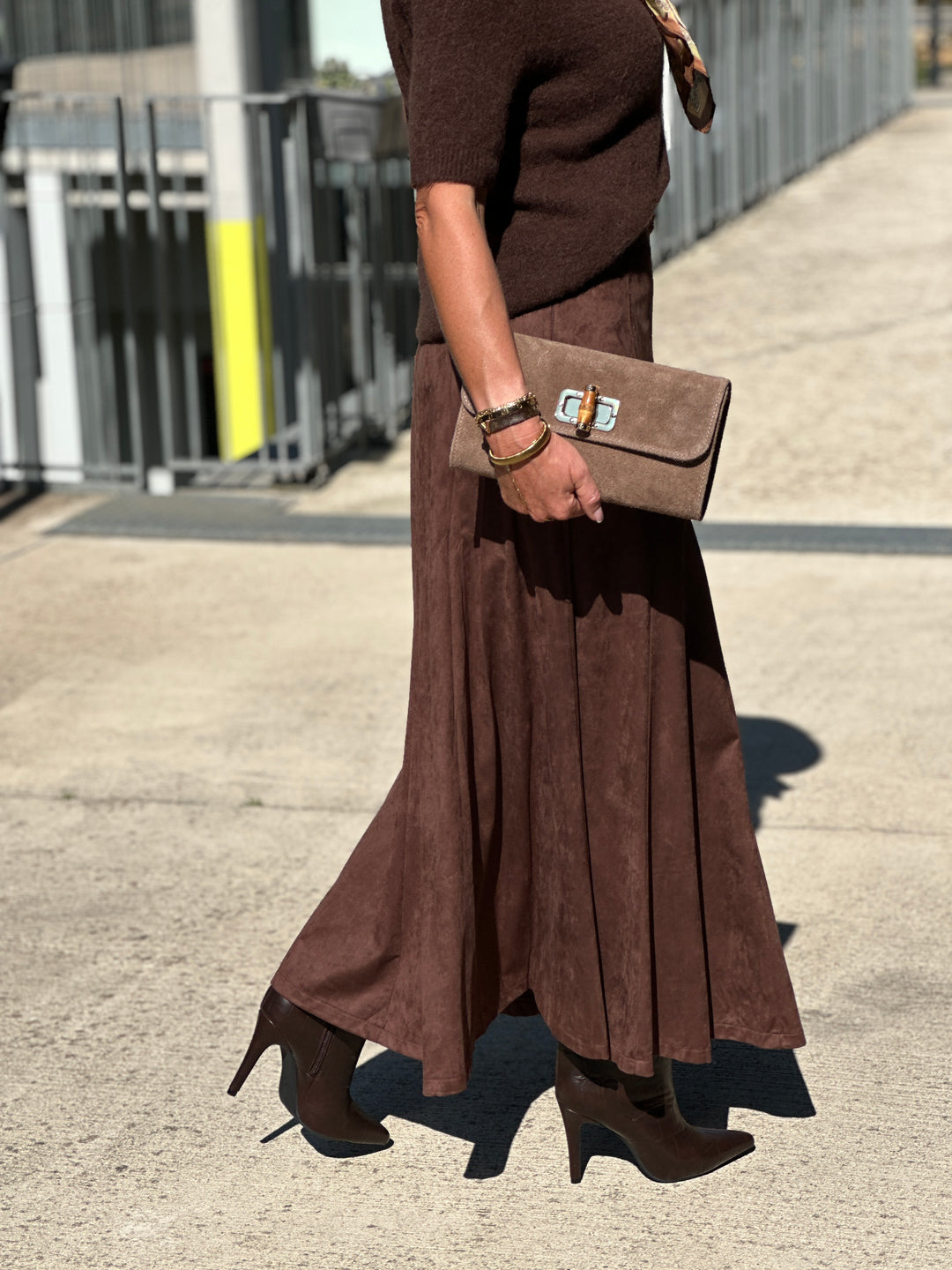 Jupe daim évasé choco Rm746