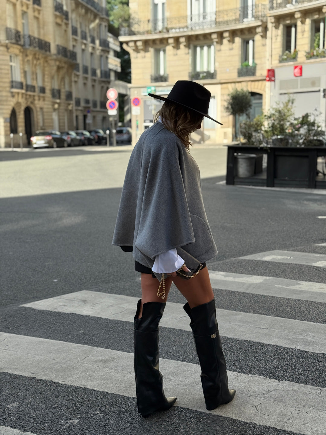 Cape laine réversible gris froncé /claire Sy729