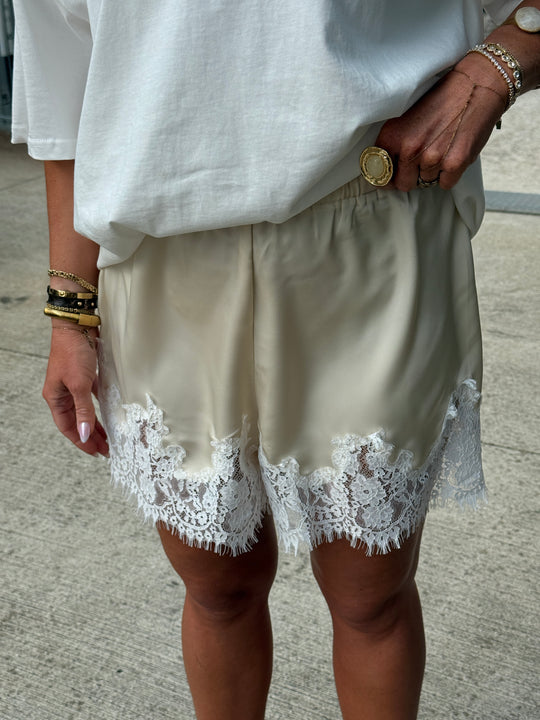 Short satin dentelle Beige 11696