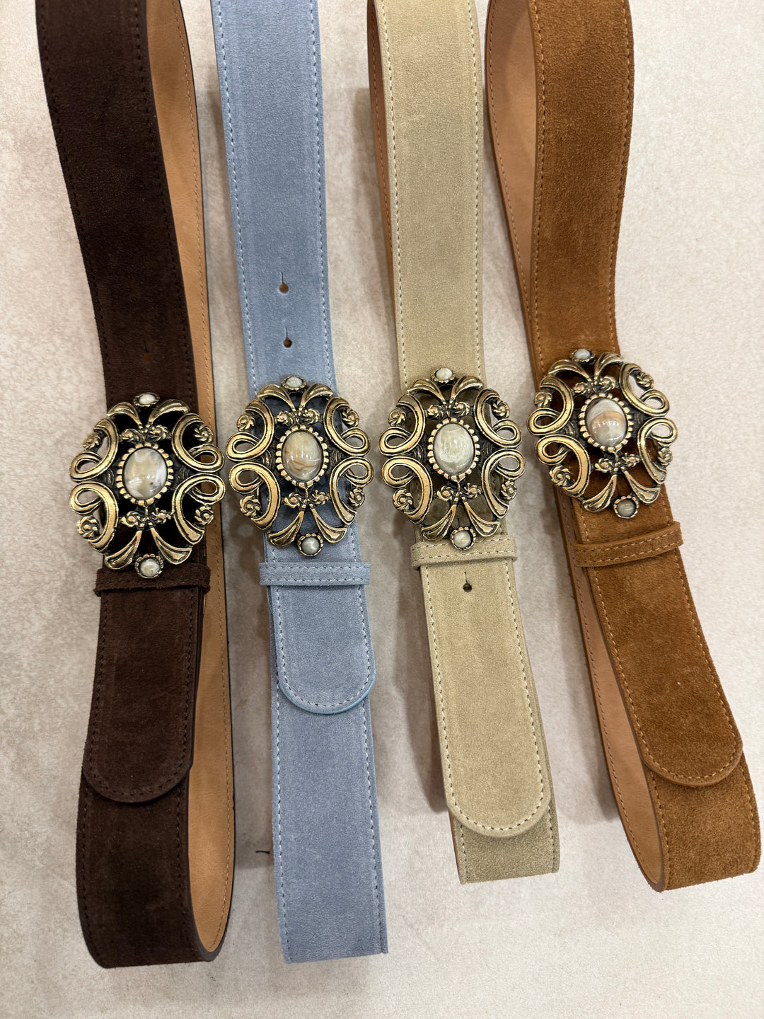 Ceinture cuir boucle fleuri