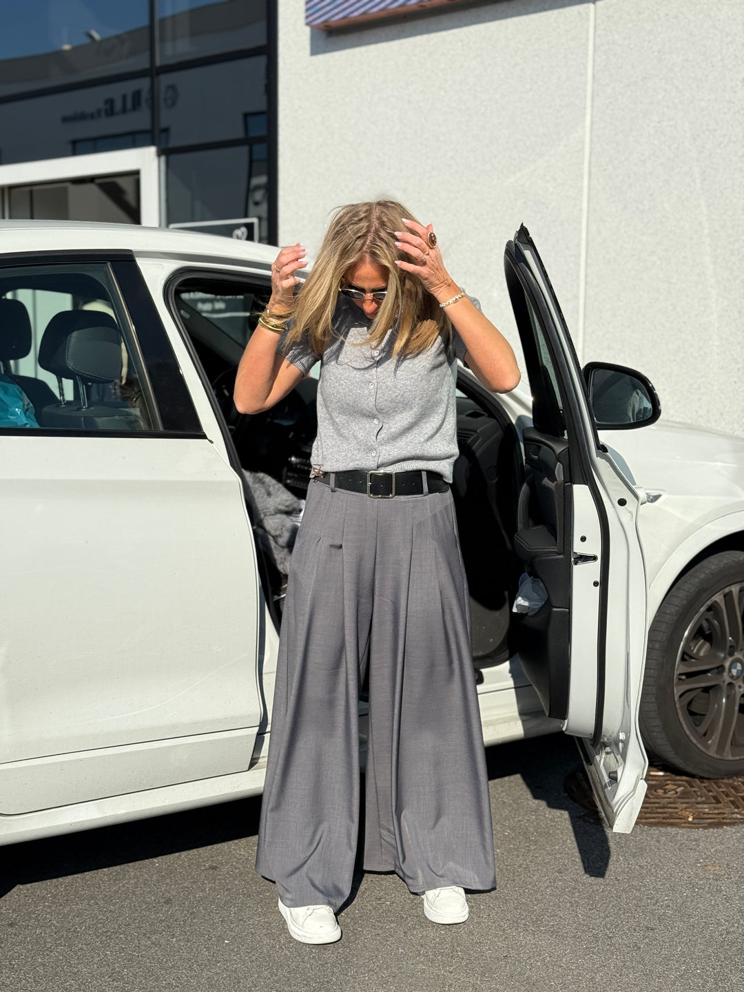 Pantalon pince Emilie ceinture boucle or