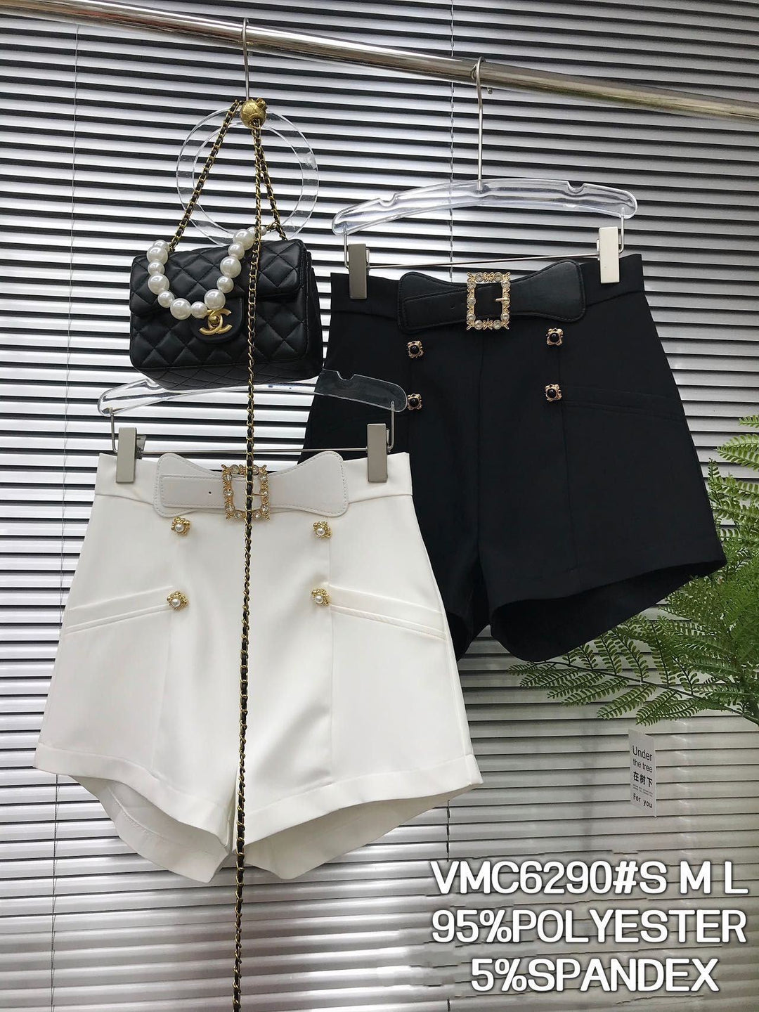 Short noir ceinture bijoux/6290