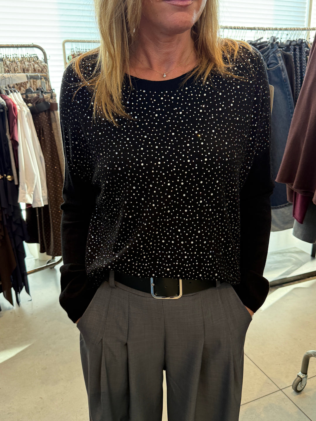 Pull Col Rond Strass Pull col rond strass – RQUEEN Paris