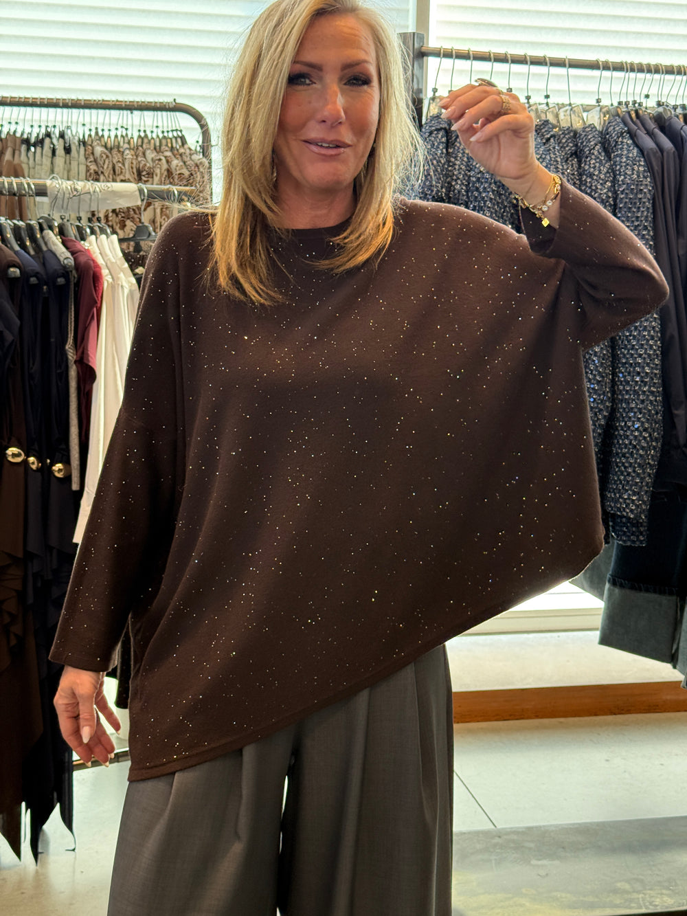 Pull loose asymétrique brillant 5806