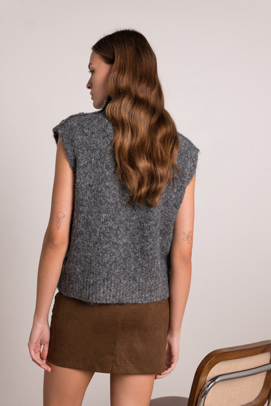 Pull gris sans manches épaules d’or 2653