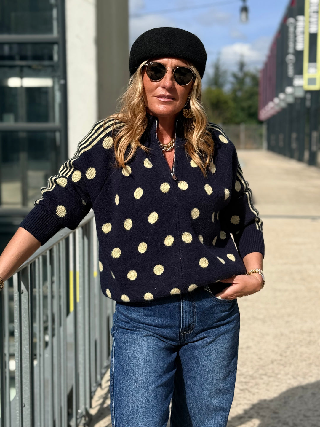 Pull gilet à pois bleu marine 2719
