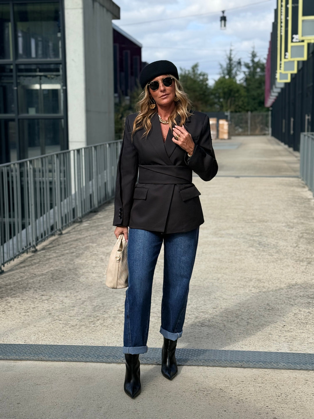 Blazer cintré avec ceinture Noir 3190