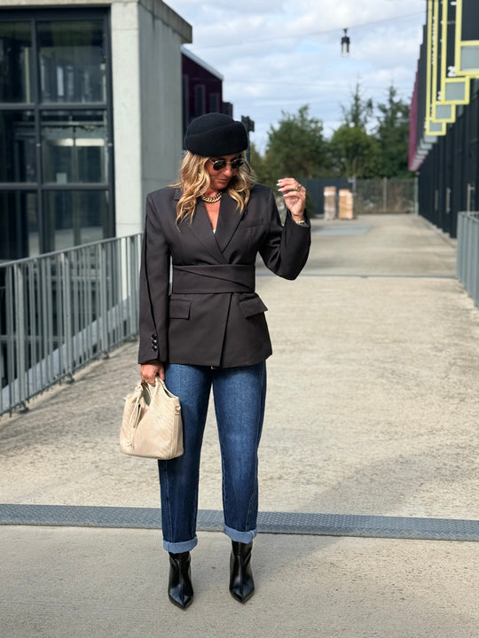 Blazer cintré avec ceinture Noir 3190