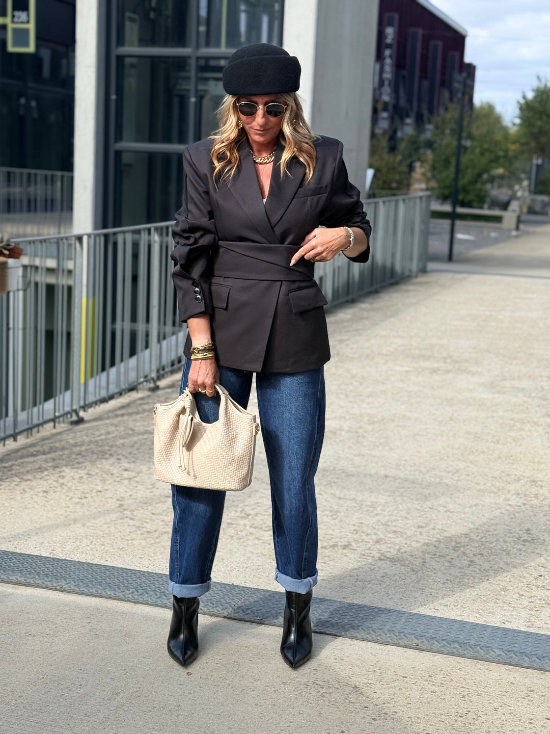 Blazer cintré avec ceinture Noir 3190