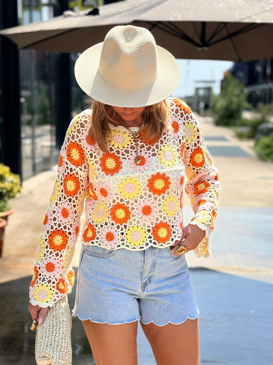 Pull crochet fleurs jaune/orange  D59