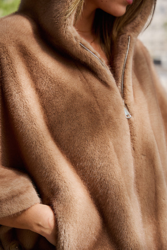 Cape fourrure Camel F238550 (Giovanni)