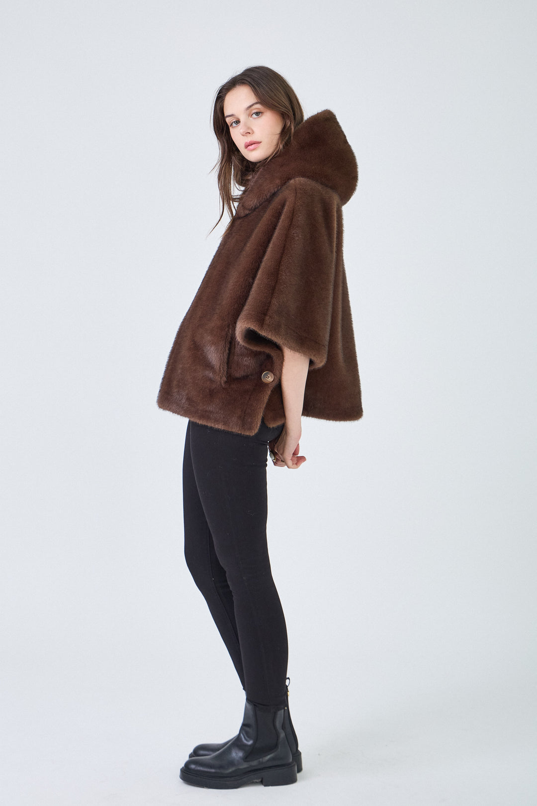 Cape fourrure choco F238550 ( Giovanni)