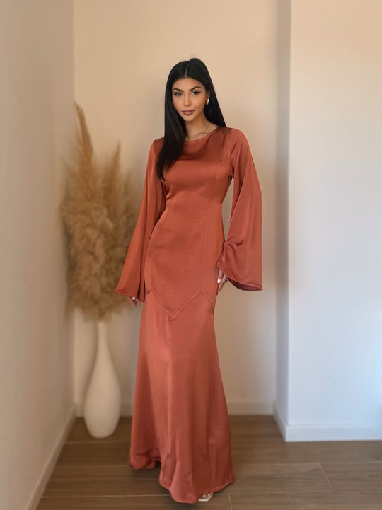 Robe satin serine rouille PF329