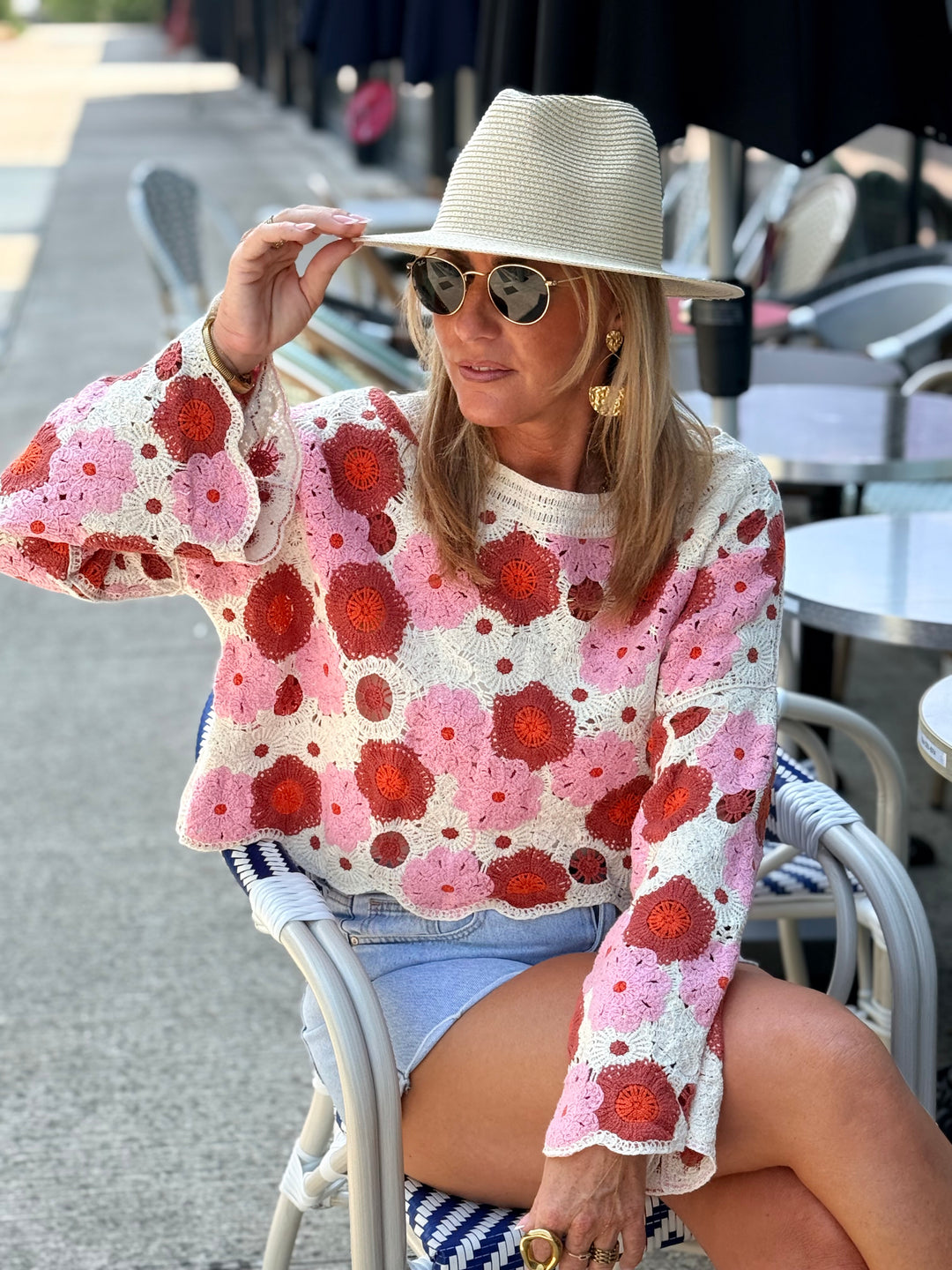 Pull crochet fleurs ROSE D47
