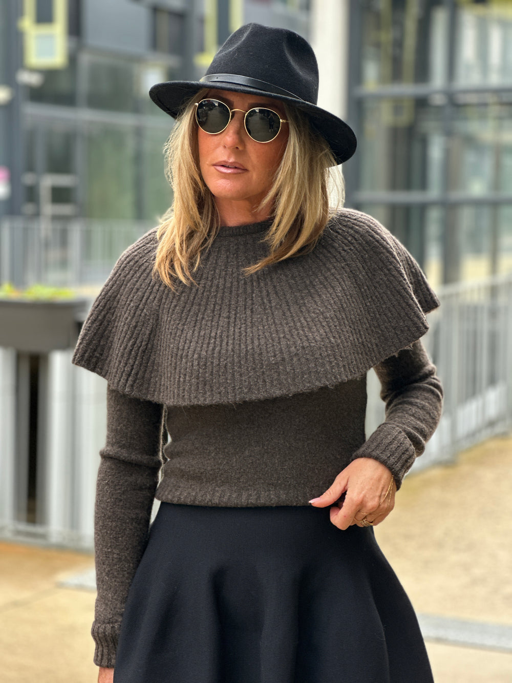 Pull épaules cape choco TL229