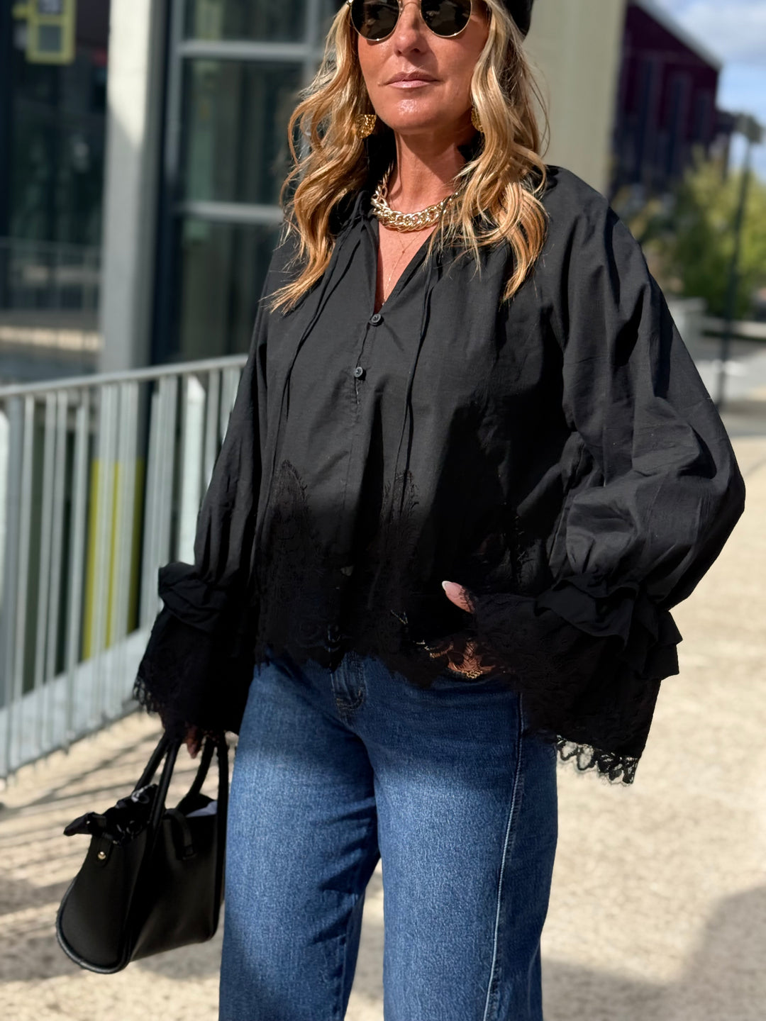 Blouse manches dentelles Noir H3052