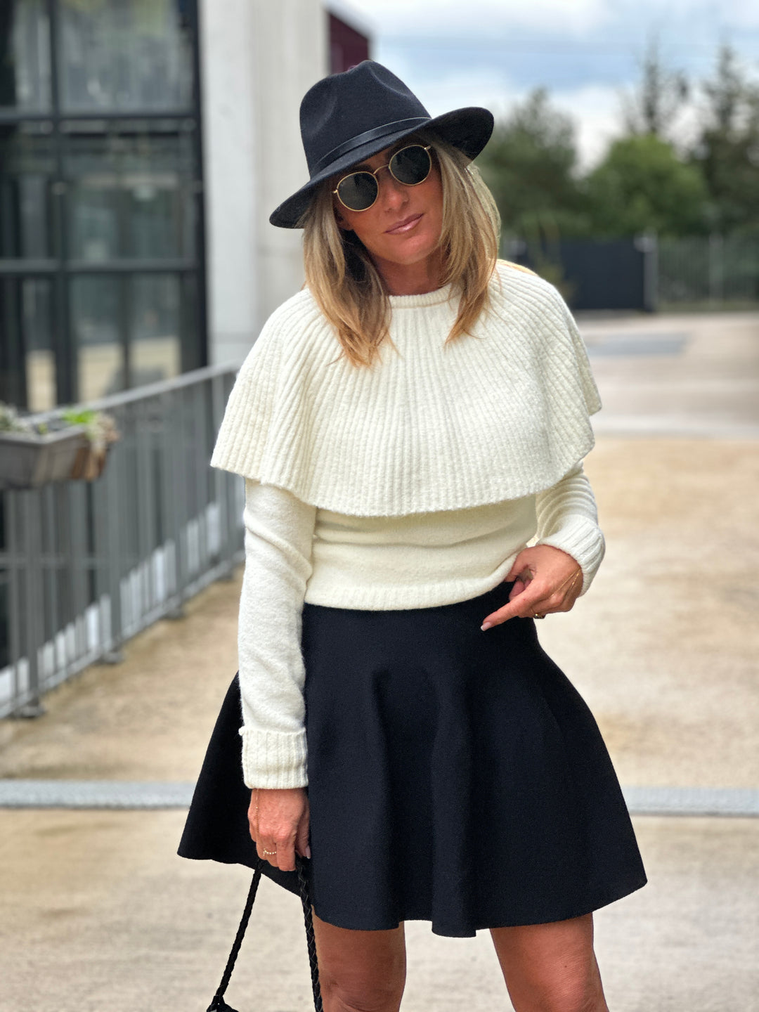Pull épaules cape Écru TL229